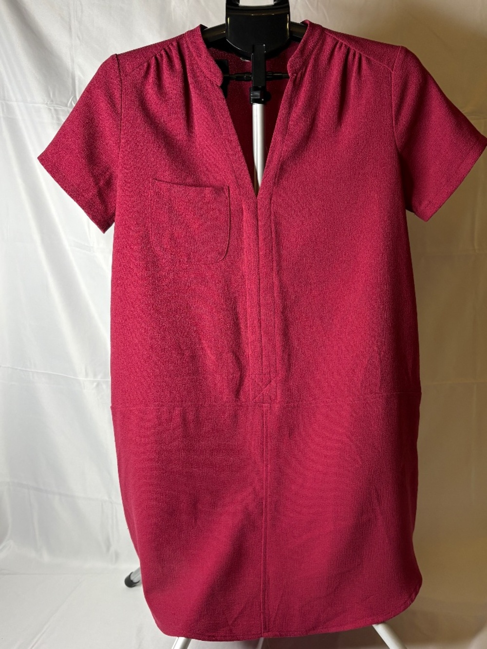 Lush All In Favor Hailey Crepe Dress Shift V-Neck Short Sleeve Red Curved Hem S